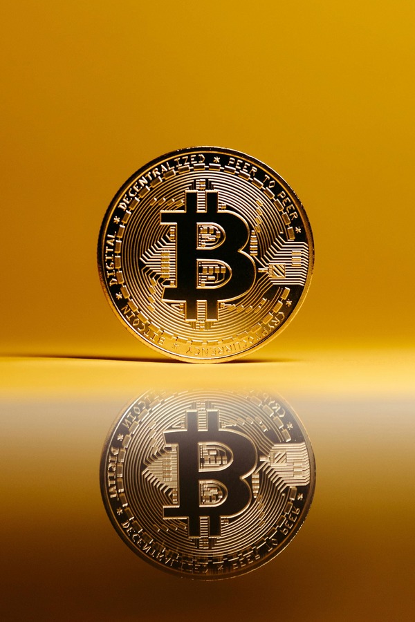 Blockchain transaction tracing and analysis concept